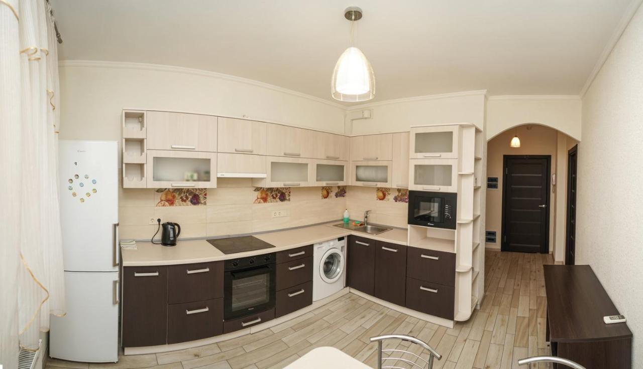 Kyiv Apartment On Chornovola 27 Bagian luar foto